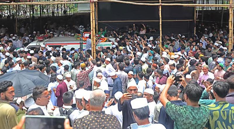 ইঞ্জিনিয়ার মোশাররফের জানাজায় মানুষের ঢল, জয় বাংলা স্লোগানে বিদায়