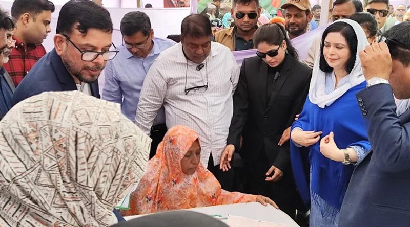 কড়াইল বস্তিতে ‘ফ্রি হার্ট ক্যাম্প’ উদ্বোধন করলেন জোবাইদা রহমান