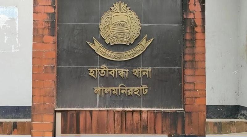 পুলিশের ওপর হামলা, হাতকড়াসহ আসামি ছিনতাই
