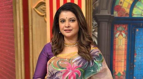 ‘দেশ ও জাতির সত্যিকার অর্থে কিছু উপকার হতো’, হঠাৎ কেন এ কথা বললেন শবনম ফারিয়া