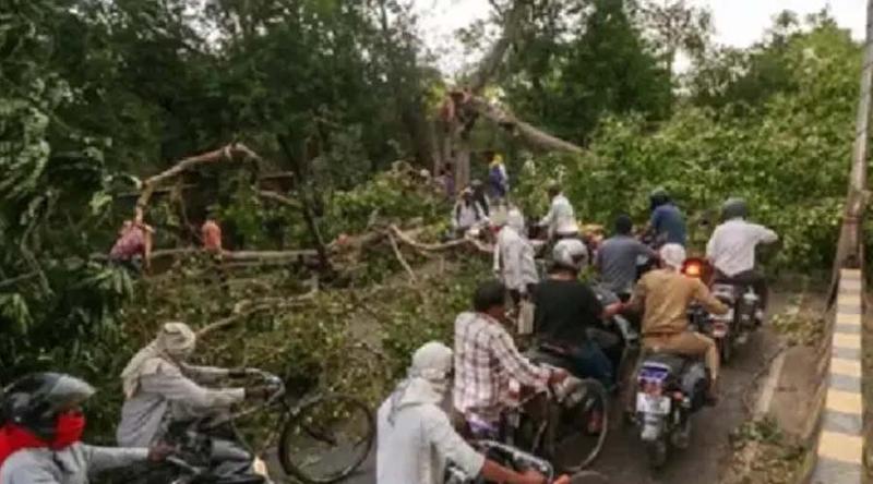 ভারতে ভয়াবহ ঝড়-বজ্রপাতে ১১১ জনের মৃত্যু, বিধ্বস্ত ২৬ জেলা