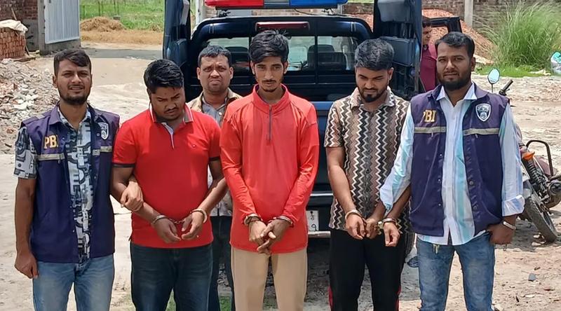 ময়মনসিংহে চোরাই মোটরসাইকেল উদ্ধার, ছাত্রদল নেতাসহ গ্রেপ্তার ৩