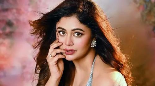 বোনের ছেলের ছবি শেয়ার করলেন ঋতাভরী