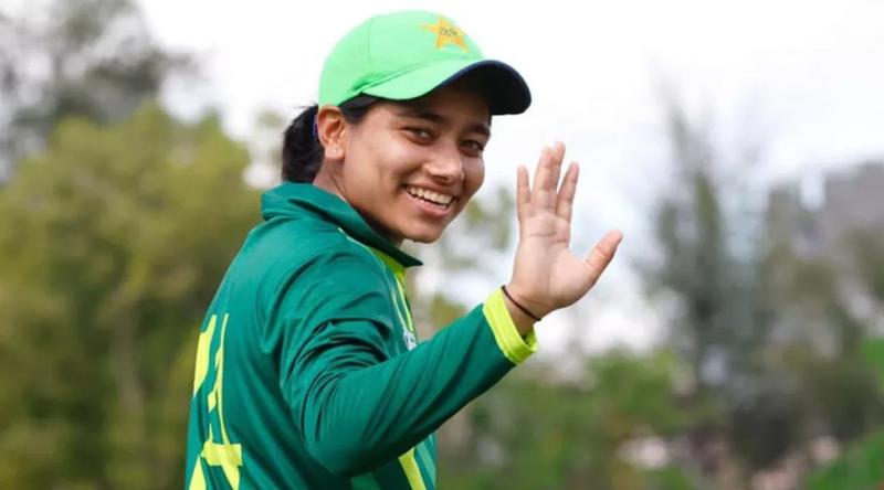 দ্রুততম ফিফটিতে ফাতিমা সানার বিশ্ব রেকর্ড