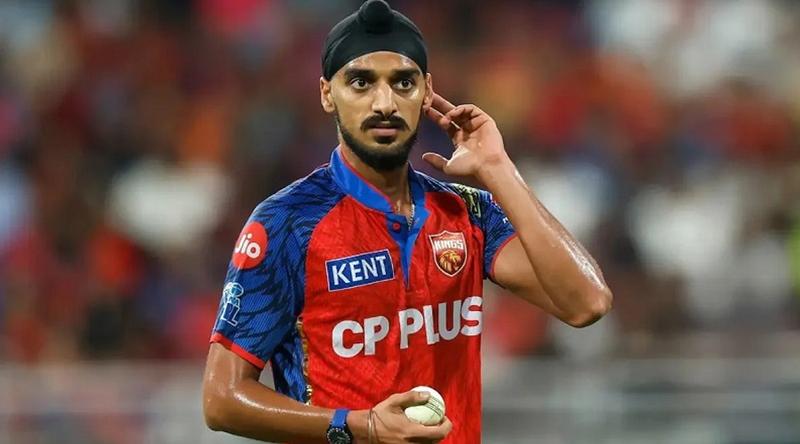আর্শদীপের মন্তব্যে বিতর্কের ঝড়, আইপিএল থেকে নিষিদ্ধের দাবি