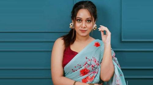 একদিনের জন্য হলেও সাংবাদিকতা করতে চান দীঘি