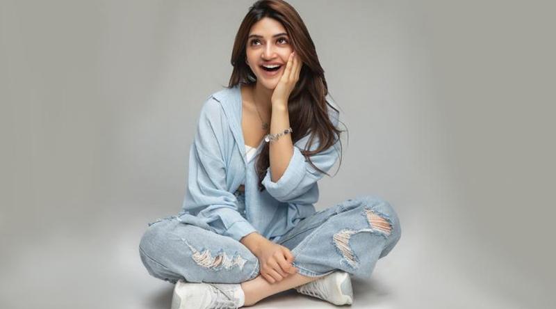 ভারতীয় ক্রিকেটারকে নিয়ে প্রেমের গুঞ্জনে আলোচনায় শ্রীলীলা