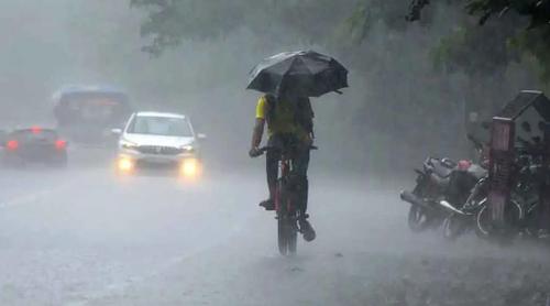ঢাকায় বজ্রসহ বৃষ্টির আভাস, বইতে পারে দমকা হাওয়া