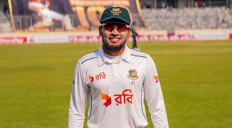 মুমিনুলকে টপকে টেস্টে সবচেয়ে বেশি সেঞ্চুরির রেকর্ড মুশফিকের