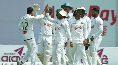 ৩৯০ রানে থামলো বাংলাদেশ, পাকিস্তানের টার্গেট ৪৩৭