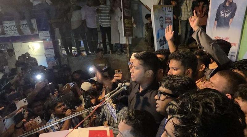 প্রধানমন্ত্রীর কাছে ‘জাস্টিস কার্ড’ চাইলেন হাসনাত আবদুল্লাহ