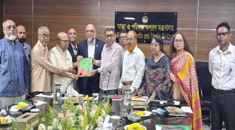 স্বাস্থ্যমন্ত্রীর সঙ্গে স্বাস্থ্য খাত সংস্কার কমিশনের সুপারিশ বাস্তবায়ন নিয়ে আলোচনা