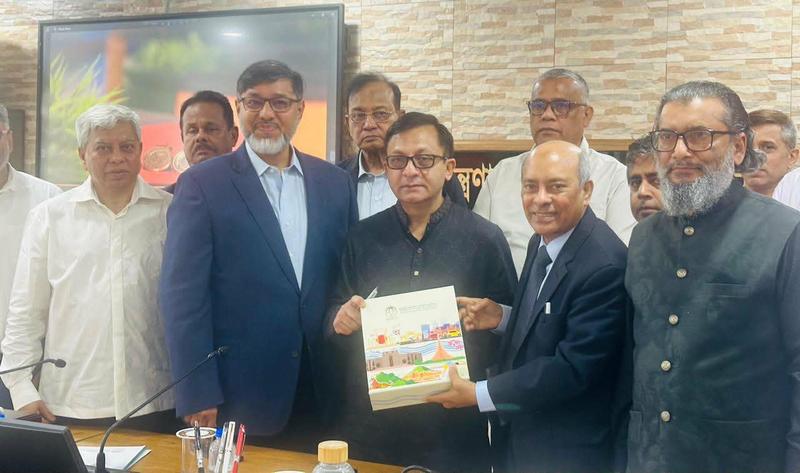 সৌদি বাজারে রপ্তানি বাড়াতে খাতভিত্তিক প্রস্তাব চাইলেন বাণিজ্যমন্ত্রী