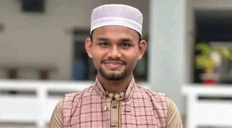 বট আইডি থেকে ফেসবুকে নারী শিক্ষার্থীকে ‘গালি’ শিবিরকর্মীর