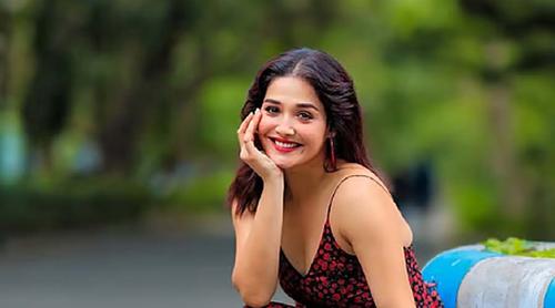 অন্তঃসত্ত্বা অভিনেত্রী রোশনি ভট্টাচার্য