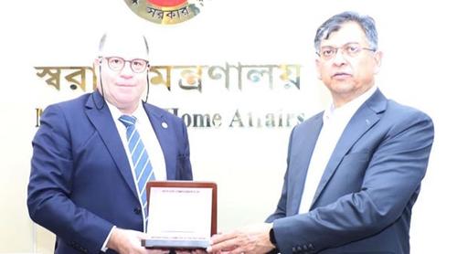 স্বরাষ্ট্রমন্ত্রীর সঙ্গে আইসিআরসি প্রতিনিধিদলের প্রধানের সাক্ষাৎ