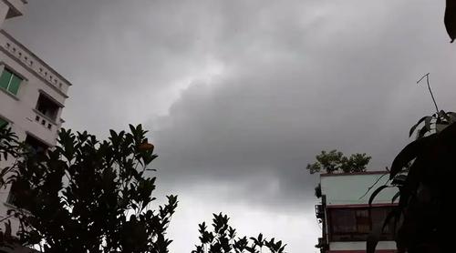 ঢাকার আকাশ আংশিক মেঘলা, বাড়তে পারে ভ্যাপসা গরম