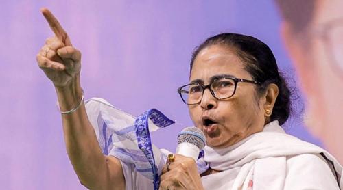 বিজেপির বিরুদ্ধে লড়াই জোরদার করতে ইন্ডিয়া জোটের বৈঠক ডাকলেন মমতা