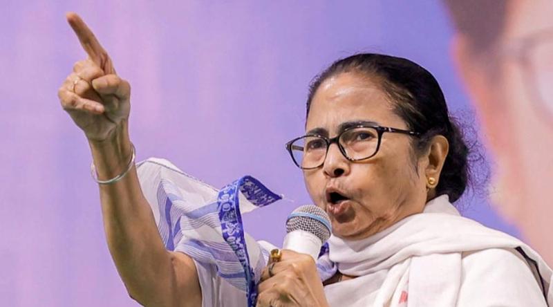 বিজেপির বিরুদ্ধে লড়াই জোরদার করতে ইন্ডিয়া জোটের বৈঠক ডাকলেন মমতা