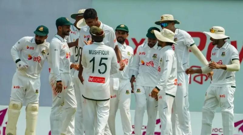 বাংলাদেশের কাছে হোয়াইটওয়াশ, ক্ষোভে মেজাজ হারান পাকিস্তান কোচ
