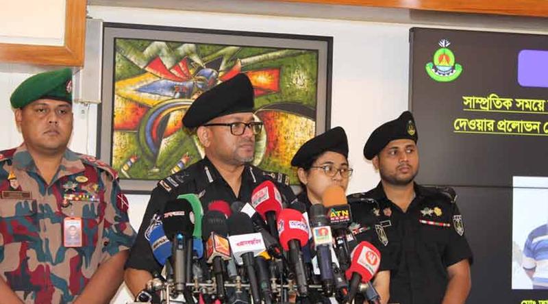 চাকরি দেওয়ার নামে প্রতারণা, সাবেক সেনা সদস্যসহ গ্রেপ্তার ২