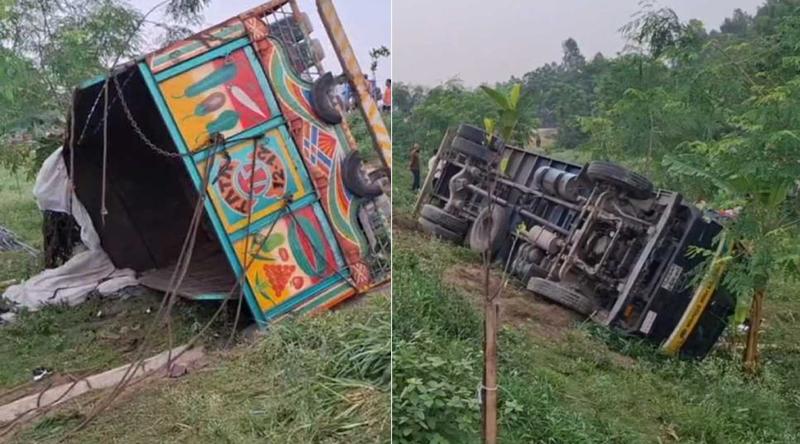 টাঙ্গাইলে ট্রাক উল্টে নিহত ১৫ জনের মরদেহ পরিবারের কাছে হস্তান্তর