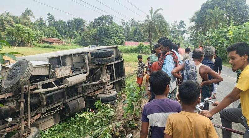 সাতক্ষীরায় পিকআপ-মোটরসাইকেল সংঘর্ষে নিহত ২