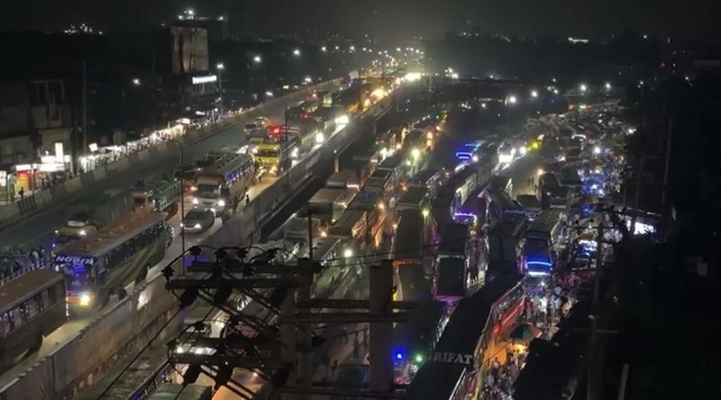 ঈদযাত্রাকে কেন্দ্র করে ঢাকা-টাঙ্গাইল মহাসড়কে ৪০ কিলোমিটার যানজট