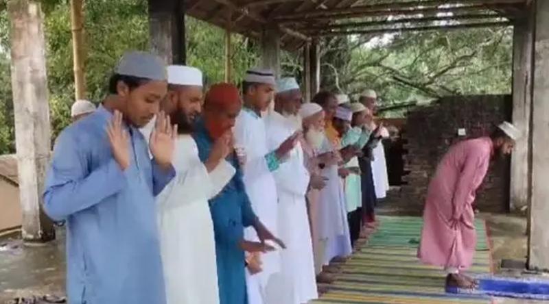 ২১ জন মুসল্লি নিয়ে গাইবান্ধায় ঈদুল আজহা উদযাপন