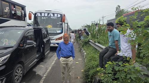 ১২ ঘণ্টায় ঢাকা থেকে টাঙ্গাইল, ফেসবুকে ক্ষোভ প্রকাশ এমপির
