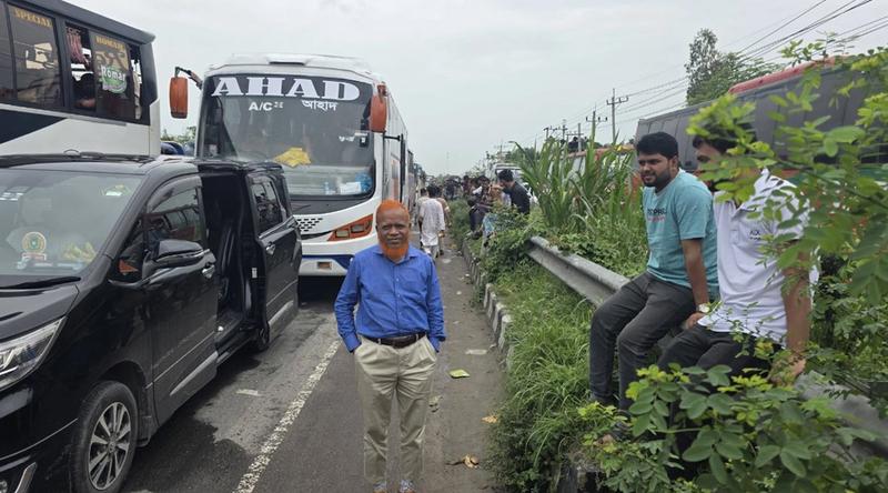 ১২ ঘণ্টায় ঢাকা থেকে টাঙ্গাইল, ফেসবুকে ক্ষোভ প্রকাশ এমপির