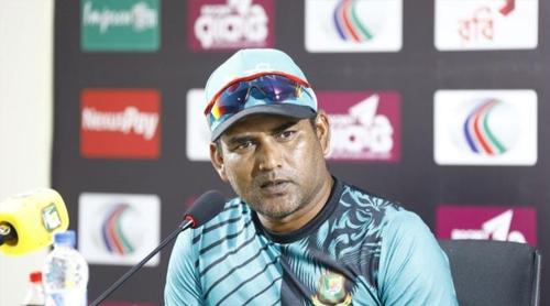 কী কারণে পদত্যাগ করতে চেয়েছিলেন সালাউদ্দিন?