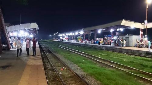 ঈদের জামা কিনে ফেরার পথে ট্রেনের ধাক্কায় প্রাণ গেল মা-ছেলের