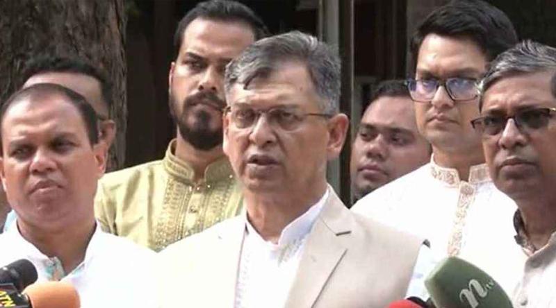 সরকার সবাইকে নিয়ে ঐক্যবদ্ধভাবে এগিয়ে যেতে চায়: স্বরাষ্ট্রমন্ত্রী