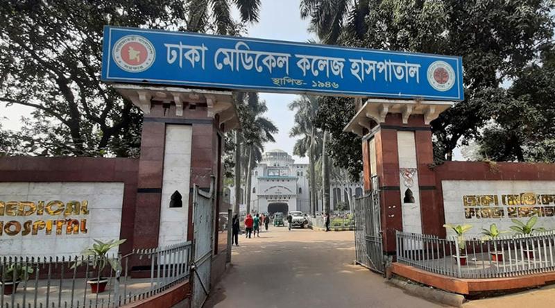 কোরবানি দিতে গিয়ে ঢাকায় আহত ৮০ জন মৌসুমী কসাই