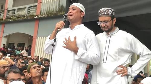 প্যারোলে মুক্তি পেয়ে বাবার জানাজায় কান্নায় ভেঙ্গে পড়েন সাবেক এমপি সুজন