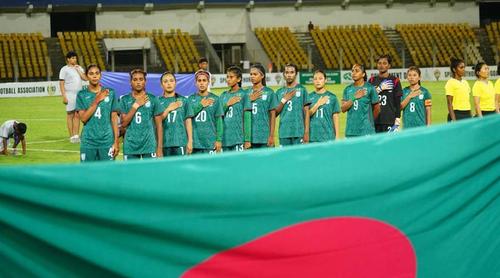 রাতে ভারতের বিপক্ষে মাঠে নামছে বাংলাদেশ