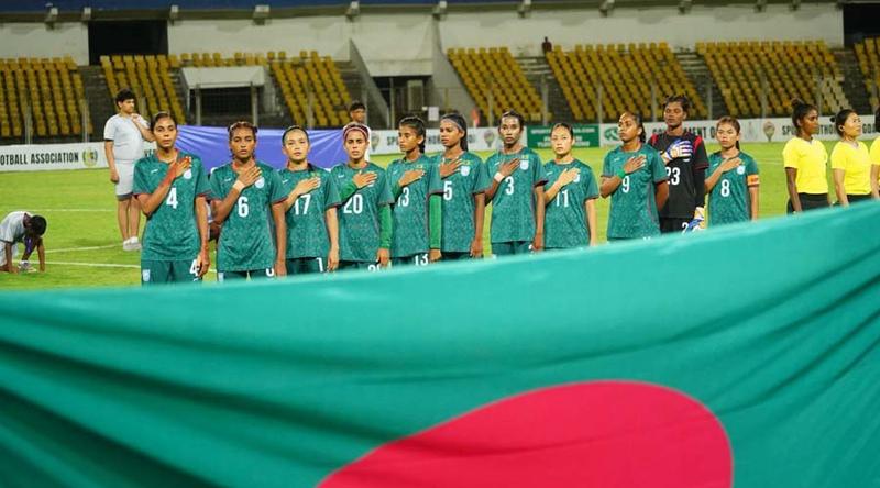রাতে ভারতের বিপক্ষে মাঠে নামছে বাংলাদেশ