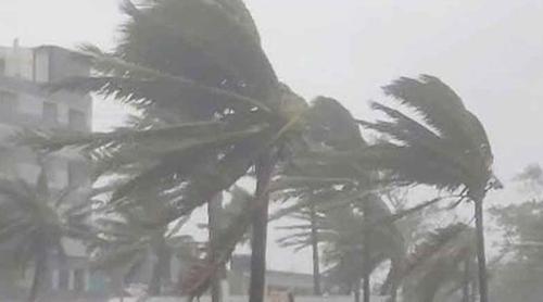 সকাল ৯টার মধ্যে ৩ অঞ্চলে ৬০ কি.মি. বেগে ঝড়ের আভাস