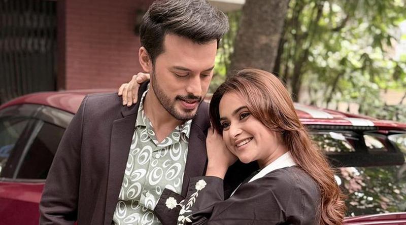 ‘লং ড্রাইভ’-এ কেয়া পায়েল-ইরফান সাজ্জাদ