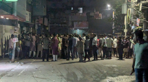 মধ্যরাতে রাজধানীর জিগাতলায় ঢাকা কলেজের শিক্ষার্থী ও হোস্টেল কর্তৃপক্ষের মধ্যে উত্তেজনা