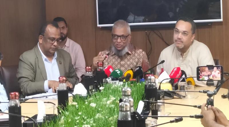 বাংলাদেশ থেকে ১০ হাজার শ্রমিক নেবে মালয়েশিয়া: শ্রমমন্ত্রী