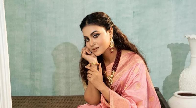 আমাদের দেশে জন্ম নেওয়াটাই যেন ভুল