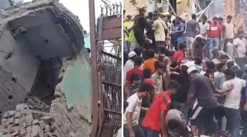 দিল্লিতে বহুতল ভবন ধস, বহু হতাহতের আশঙ্কা