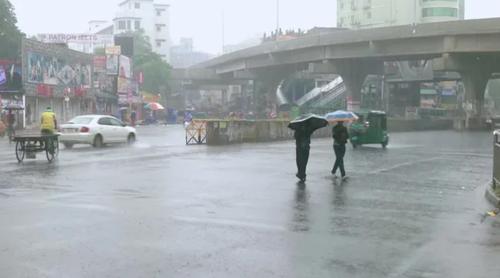 ঢাকায় দুপুরের মধ্যে বজ্রসহ বৃষ্টির পূর্বাভাস