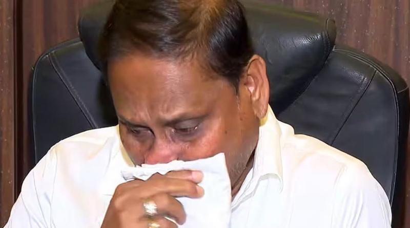 কেঁদে রাজনীতি ছাড়ার ঘোষণা বাবরি মসজিদ পুনর্নির্মাণ করতে চাওয়া হুমায়ুন কবীরের