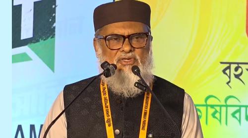একটা পিঁপড়াও একা হাঁটে না, অথচ আমরা দশ গ্রুপে বিভক্ত: আ ফ ম খালিদ