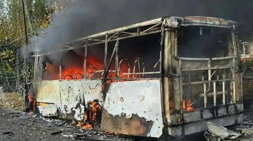 ইউক্রেনে যাত্রীবাহী বাসে রুশ বোমা হামলায় নিহত ৩৩