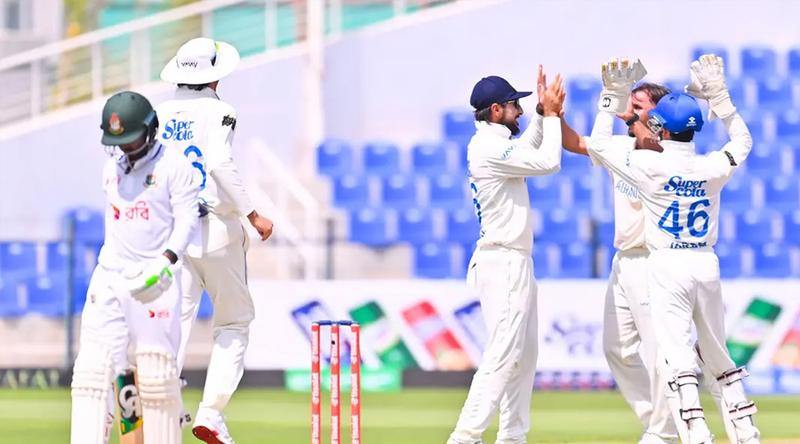 দুর্দান্ত শুরুর পর ব্যাটিং ধস, দিন শেষে বাংলাদেশের সংগ্রহ ৮ উইকেটে ৩১৭ রান