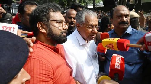 দিল্লিতে কেরালার সাবেক মুখ্যমন্ত্রী পিনারাই বিজয়ন আটক